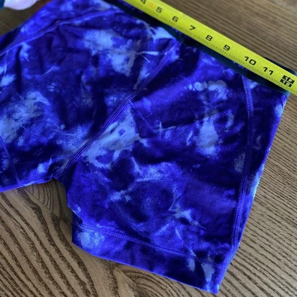 3/$25 ♻️ Under Armour Shorts Purple Xsmall/small - Picture 4 of 4